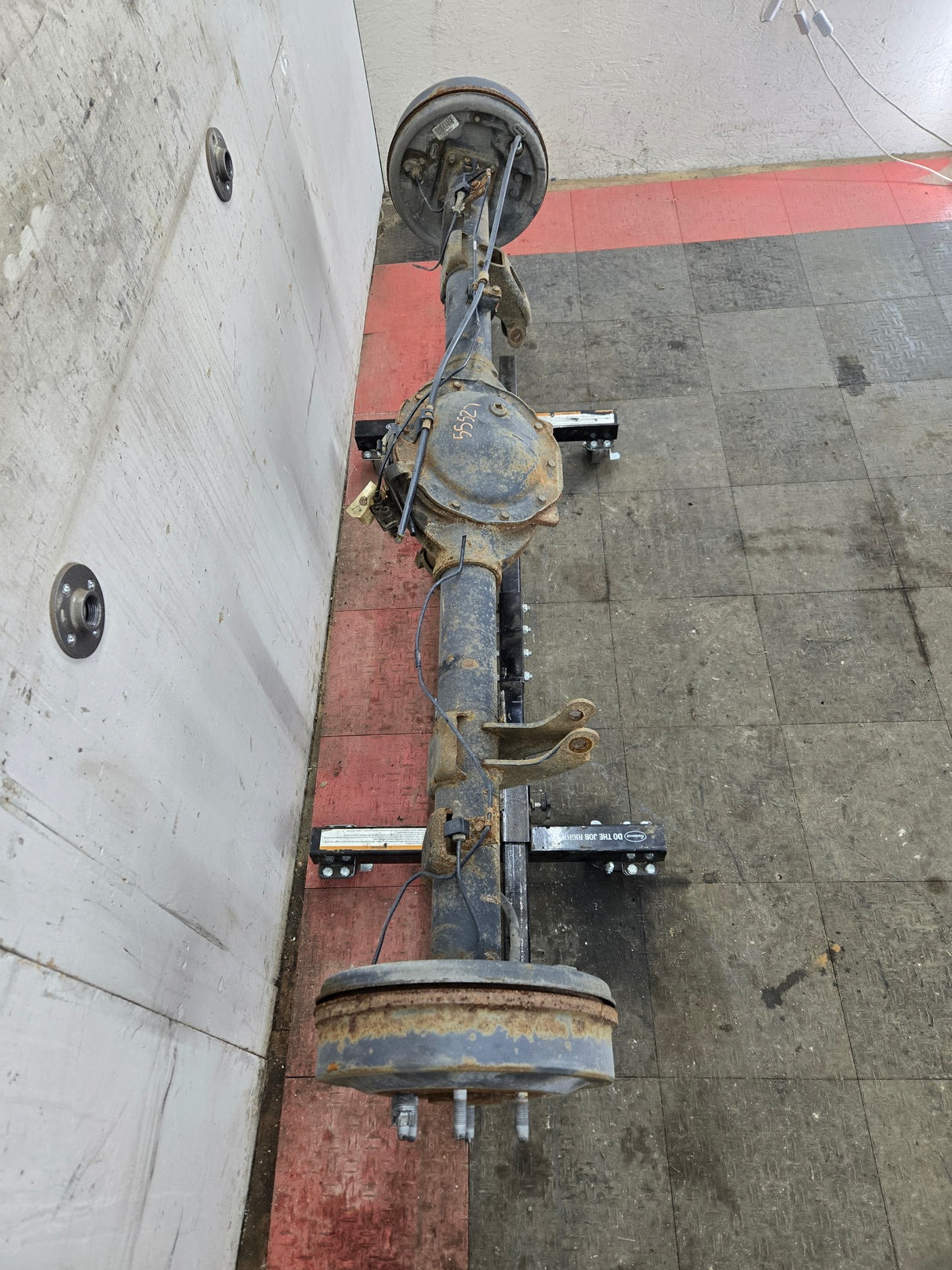2009-2013 Chevrolet Silverado GMC Sierra 1500 Rear Axle 8.6" 3.42 Gear Ratio