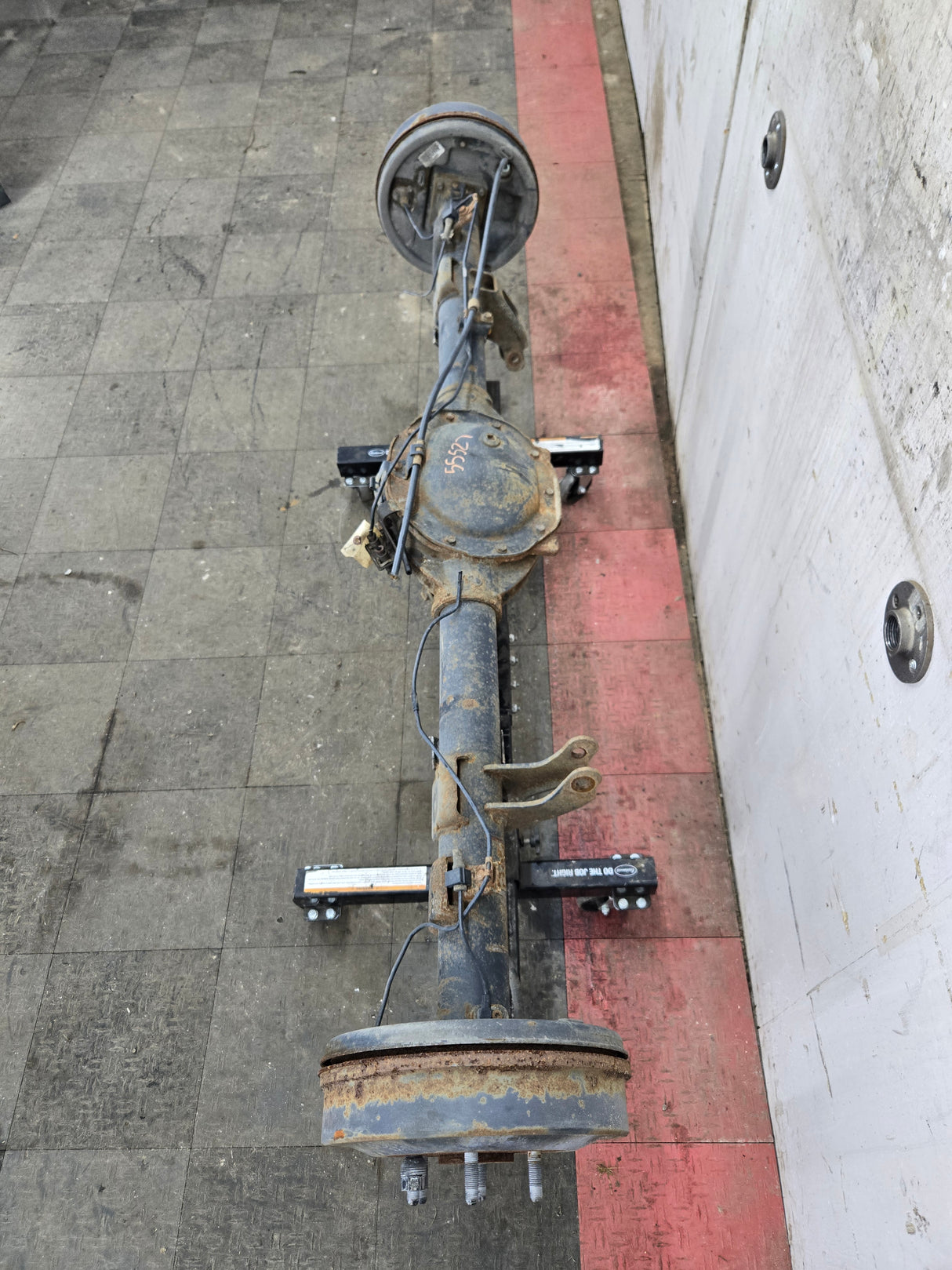 2009-2013 Chevrolet Silverado GMC Sierra 1500 Rear Axle 8.6" 3.42 Gear Ratio