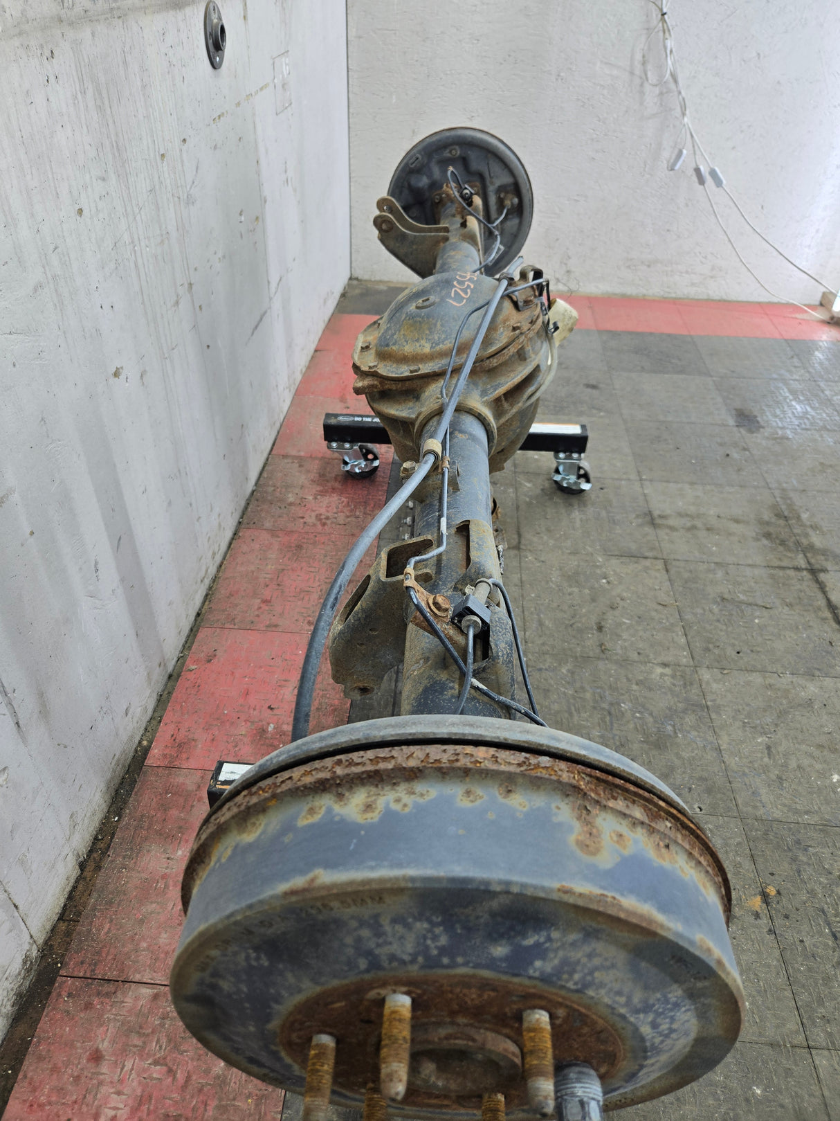 2009-2013 Chevrolet Silverado GMC Sierra 1500 Rear Axle 8.6" 3.42 Gear Ratio