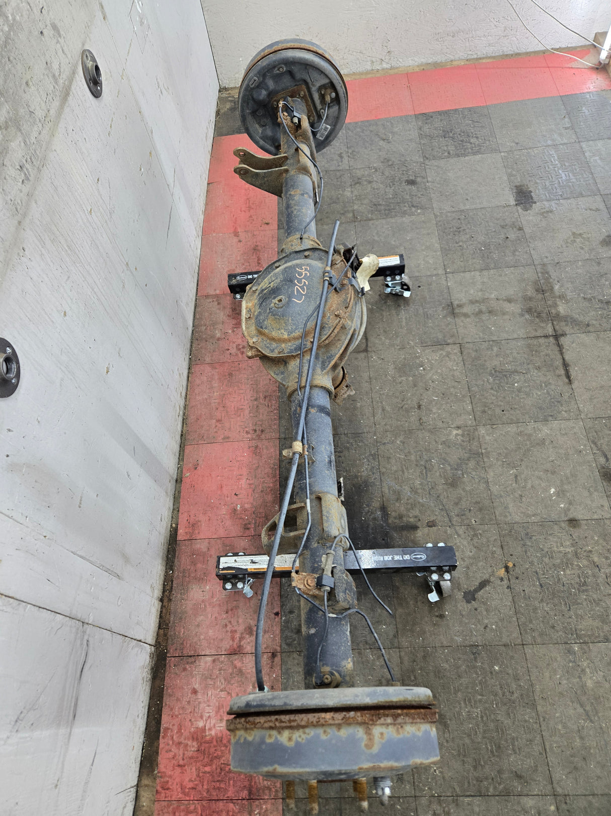 2009-2013 Chevrolet Silverado GMC Sierra 1500 Rear Axle 8.6" 3.42 Gear Ratio