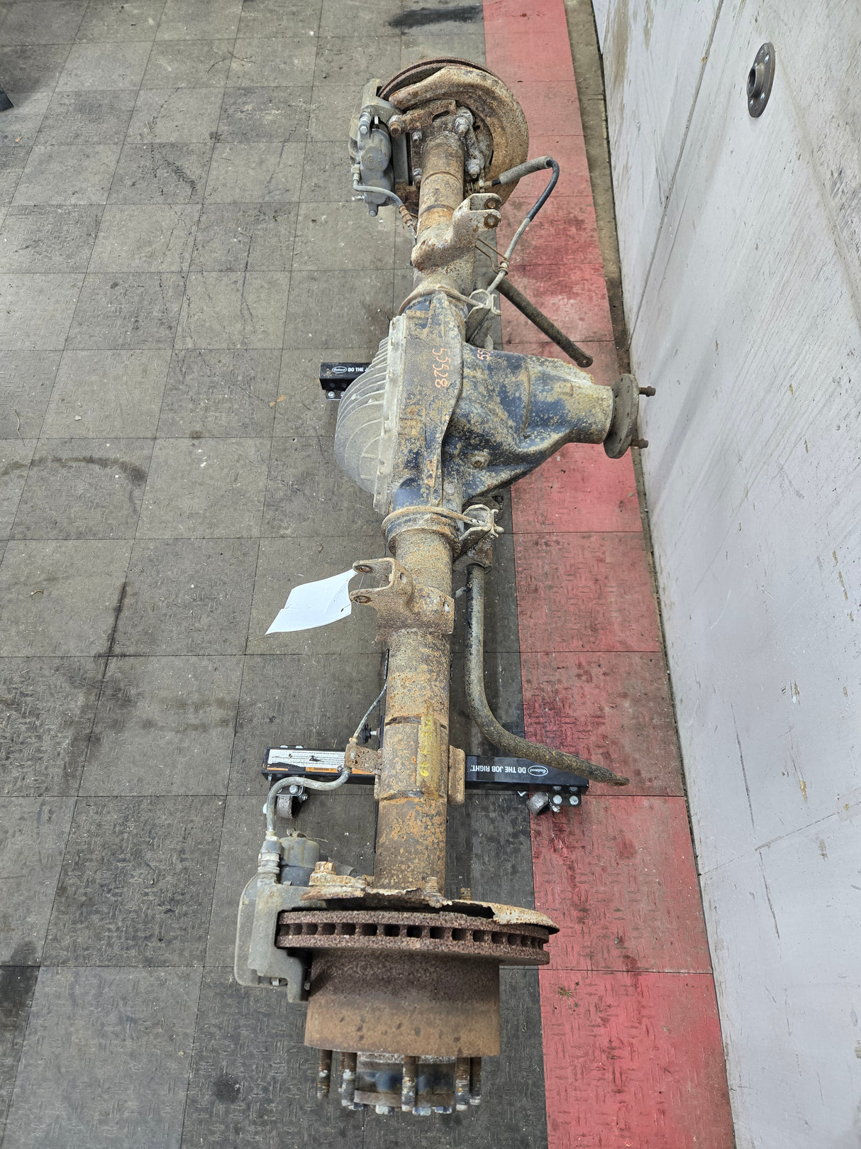 2005-2010 Ford Super Duty F250 F350 SRW Rear Axle 3.73 Gear Ratio 216k miles