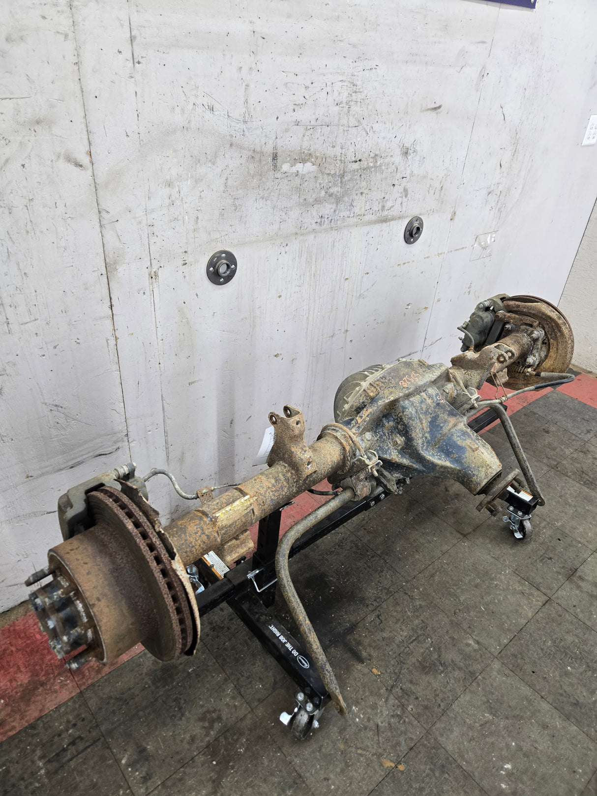 2005-2010 Ford Super Duty F250 F350 SRW Rear Axle 3.73 Gear Ratio 216k miles