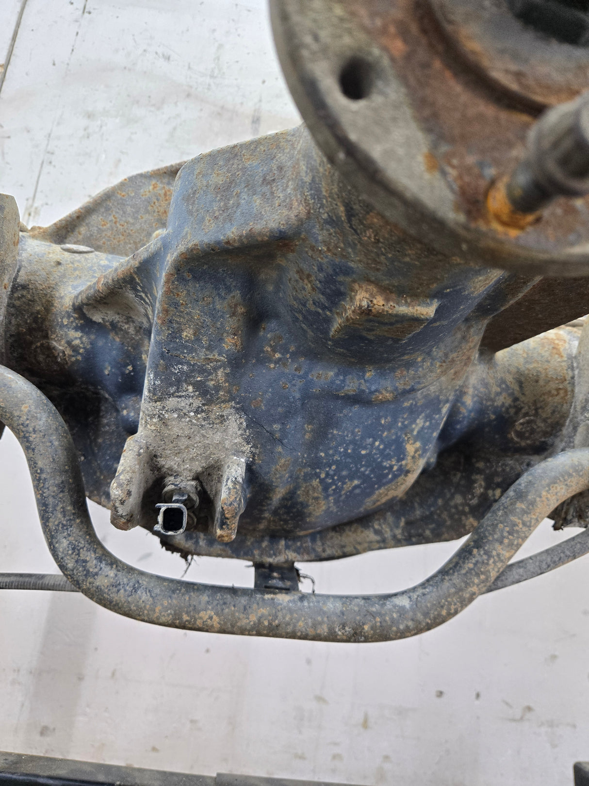 2005-2010 Ford Super Duty F250 F350 SRW Rear Axle 3.73 Gear Ratio 216k miles
