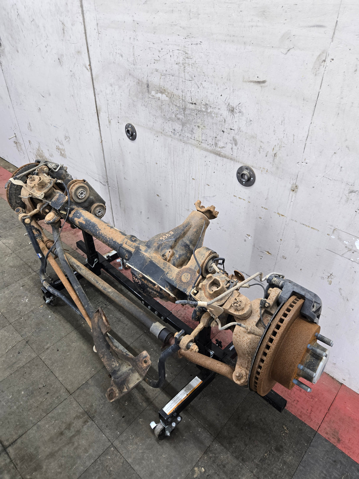 2011-2012 Ford Super Duty F250 F350 Front Axle 3.73 Gear Ratio 98K MILES
