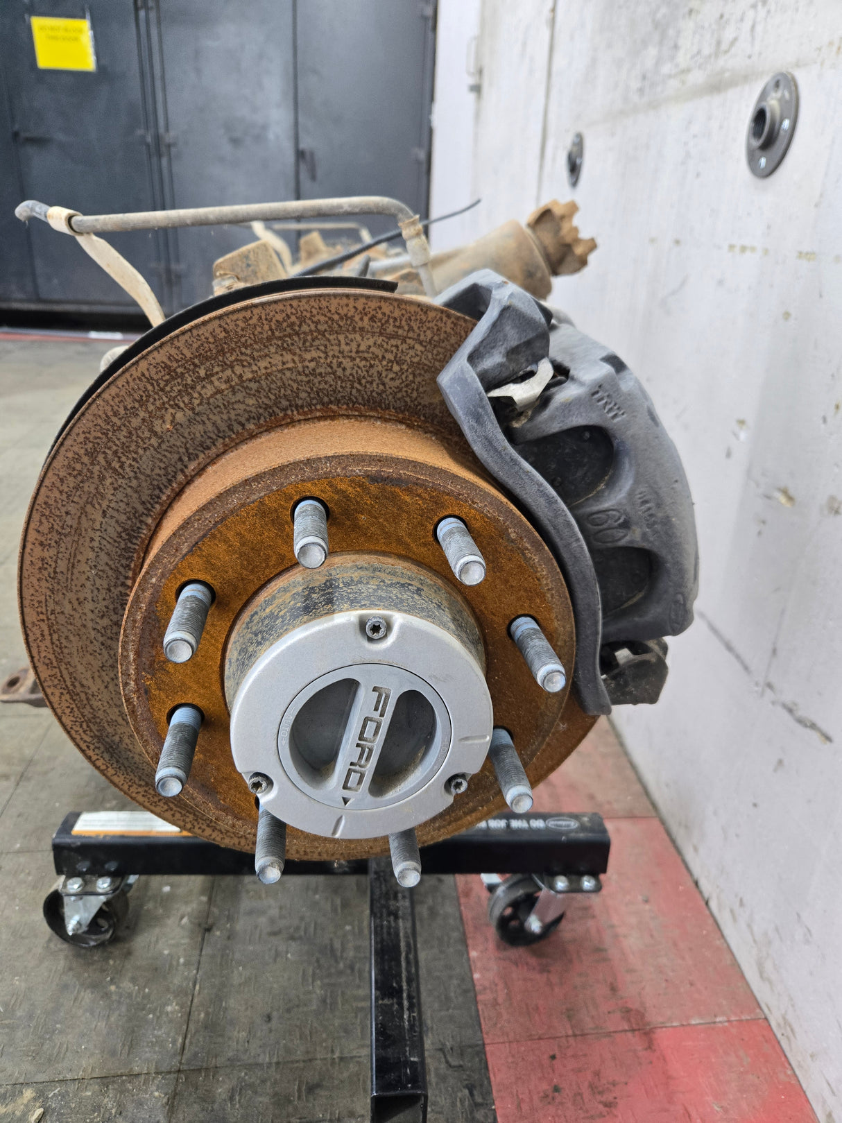 2011-2012 Ford Super Duty F250 F350 Front Axle 3.73 Gear Ratio 98K MILES