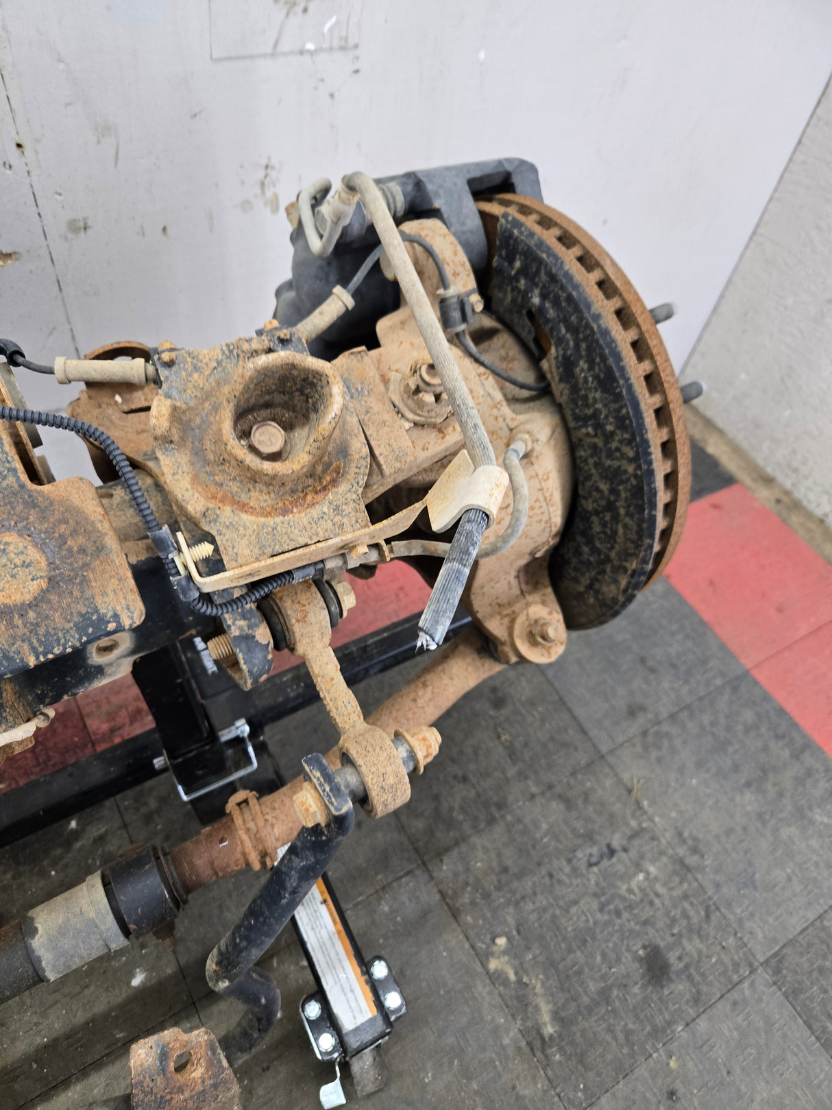 2011-2012 Ford Super Duty F250 F350 Front Axle 3.73 Gear Ratio 98K MILES