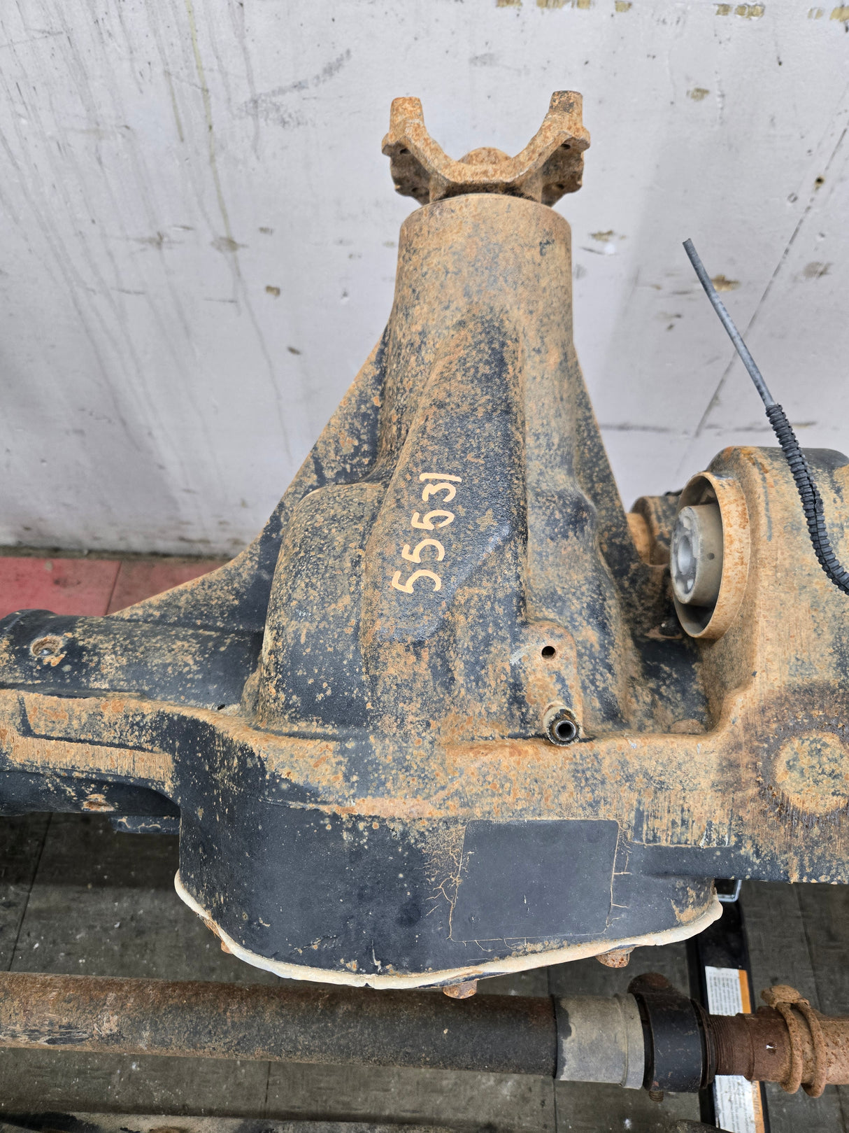 2011-2012 Ford Super Duty F250 F350 Front Axle 3.73 Gear Ratio 98K MILES