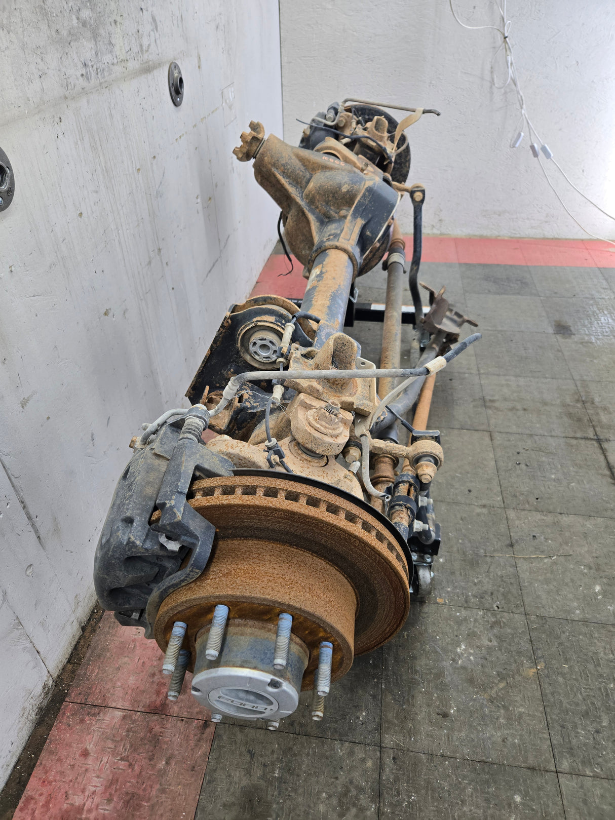 2011-2012 Ford Super Duty F250 F350 Front Axle 3.73 Gear Ratio 98K MILES