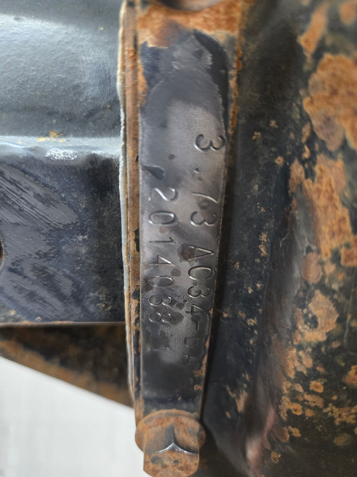 2011-2012 Ford Super Duty F250 F350 Front Axle 3.73 Gear Ratio 98K MILES