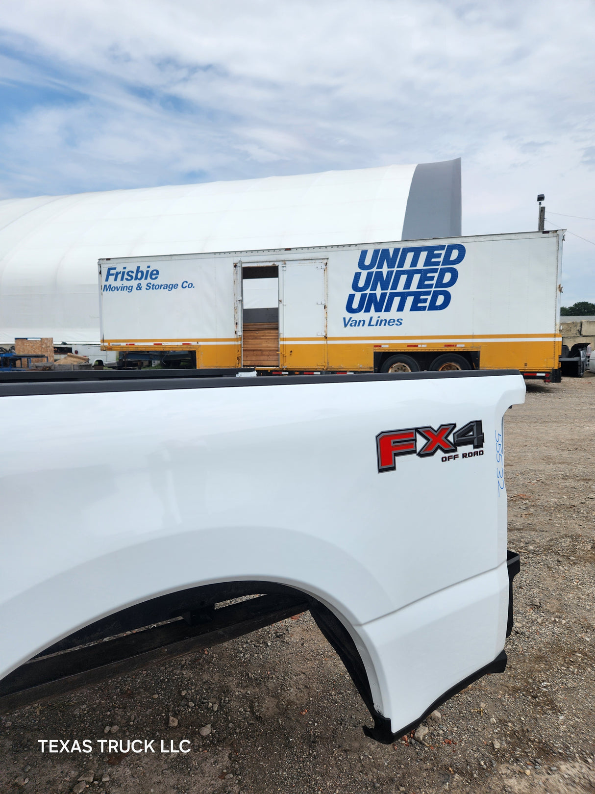2023-2025 Ford Super Duty 8' Long Truck Bed F250 F350 Oxford White Bed Liner Factory Gooseneck Holes