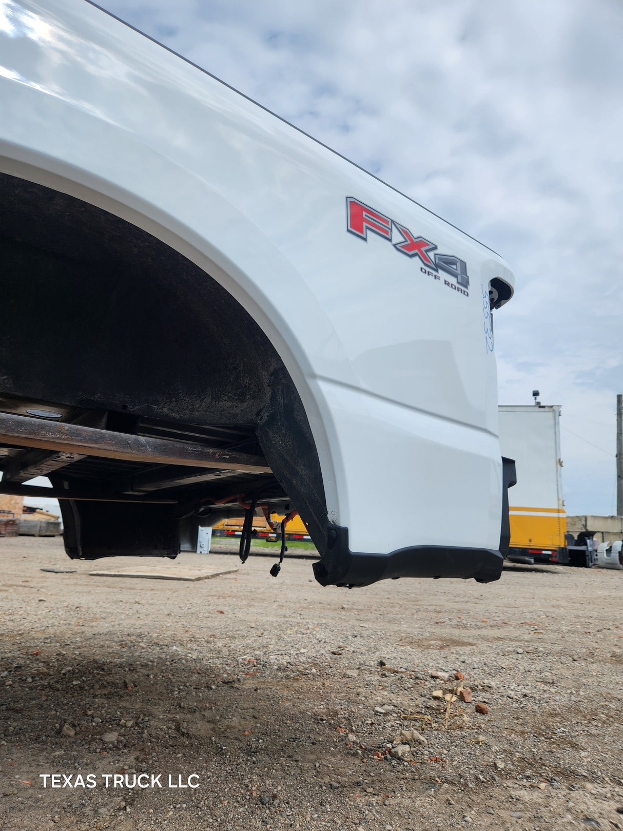 2023-2025 Ford Super Duty 8' Long Truck Bed F250 F350 Oxford White Bed Liner Factory Gooseneck Holes