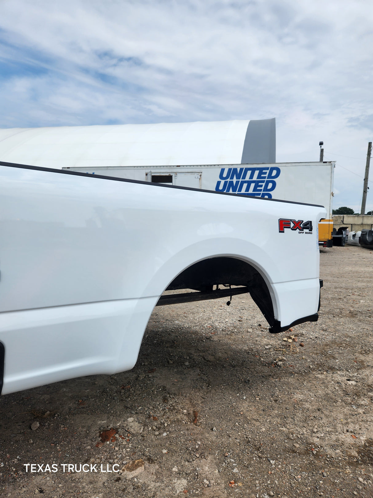 2023-2025 Ford Super Duty 8' Long Truck Bed F250 F350 Oxford White Bed Liner Factory Gooseneck Holes