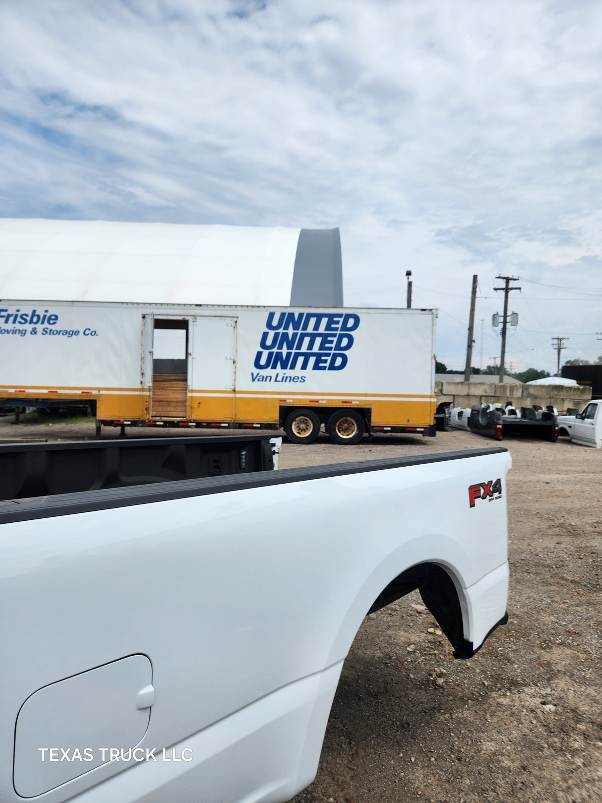 2023-2025 Ford Super Duty 8' Long Truck Bed F250 F350 Oxford White Bed Liner Factory Gooseneck Holes