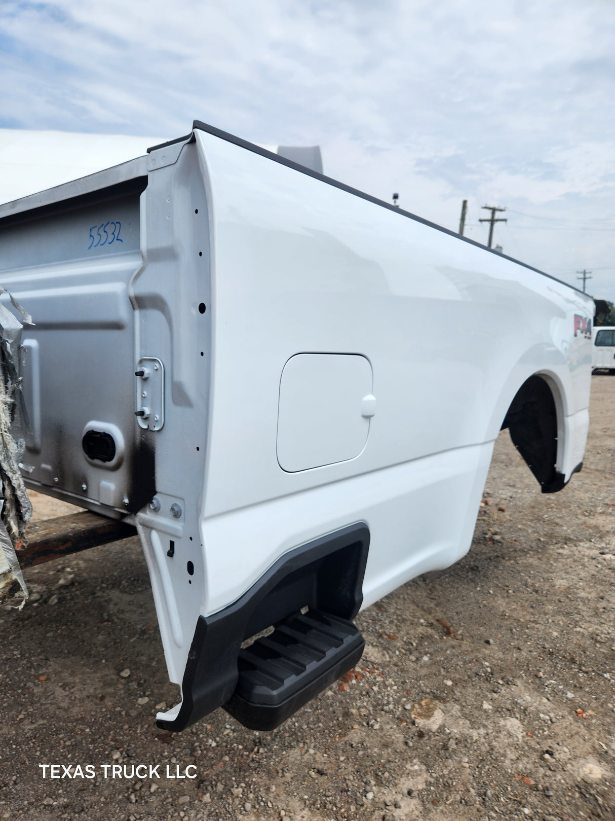 2023-2025 Ford Super Duty 8' Long Truck Bed F250 F350 Oxford White Bed Liner Factory Gooseneck Holes