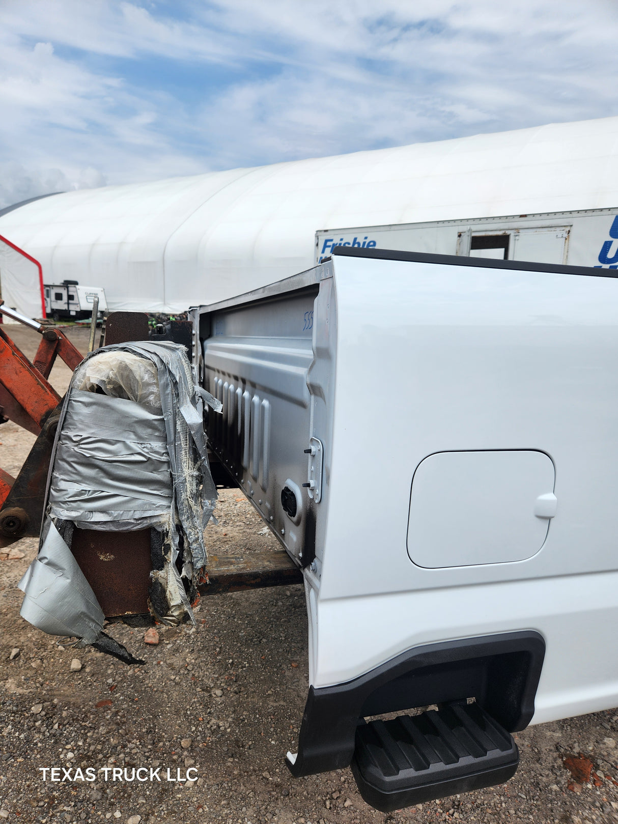 2023-2025 Ford Super Duty 8' Long Truck Bed F250 F350 Oxford White Bed Liner Factory Gooseneck Holes