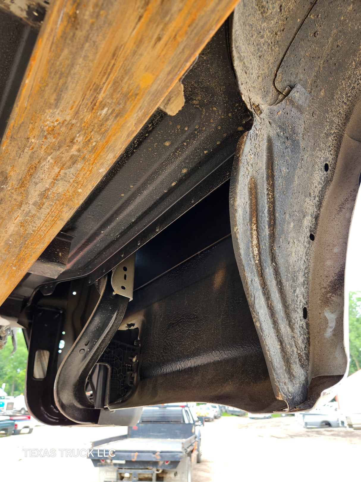2023-2025 Ford Super Duty 8' Long Truck Bed F250 F350 Oxford White Bed Liner Factory Gooseneck Holes