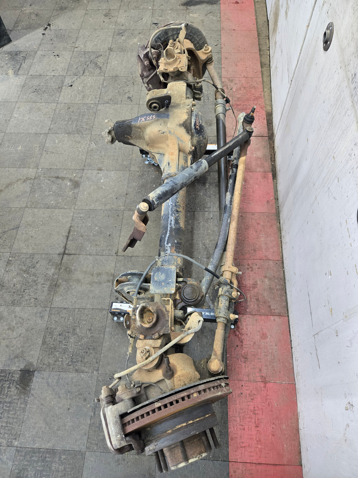 2005-2010 Ford Super Duty F250 F350 FRONT Axle 3.73 SRW 256k Miles