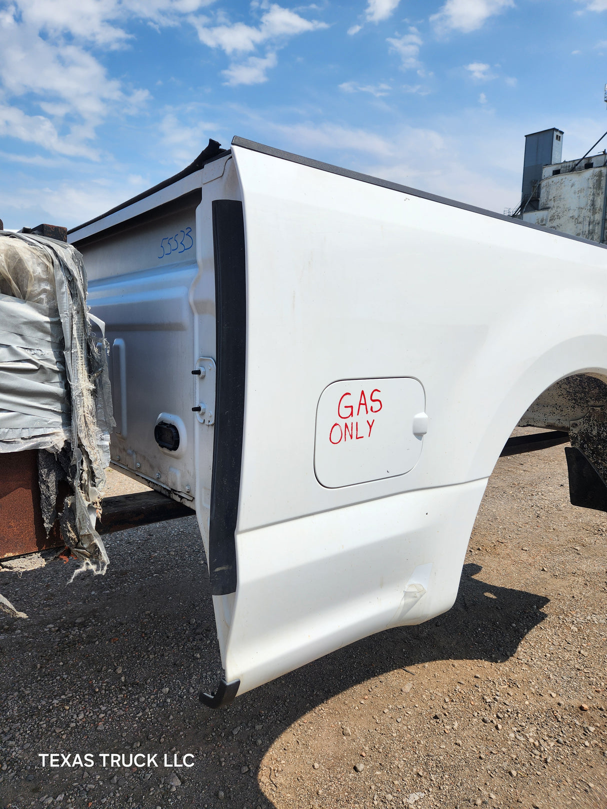 2017-2022 Ford F250 F350 Super Duty 6' 9" Short Truck Bed - Oxford White