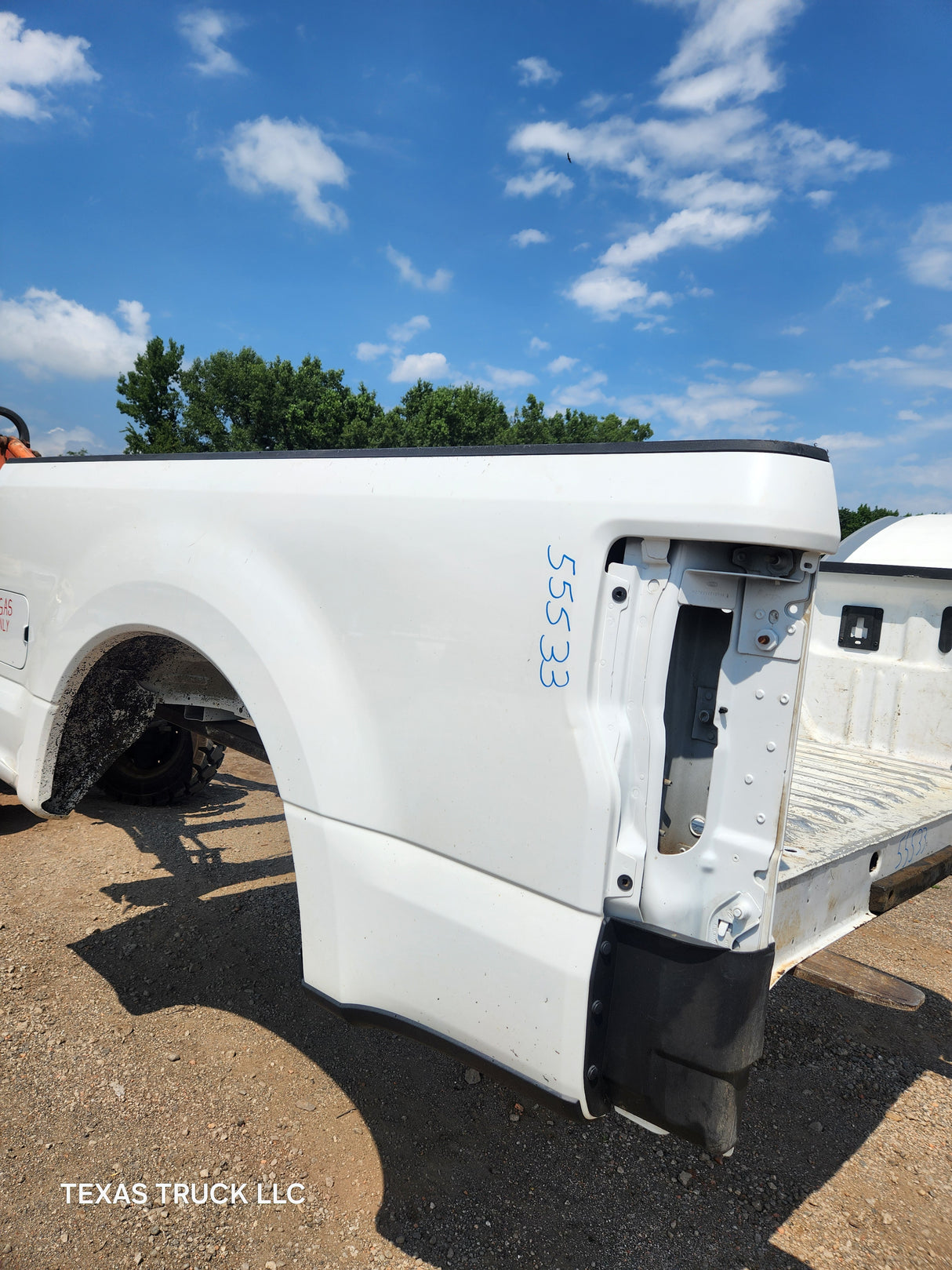 2017-2022 Ford F250 F350 Super Duty 6' 9" Short Truck Bed - Oxford White