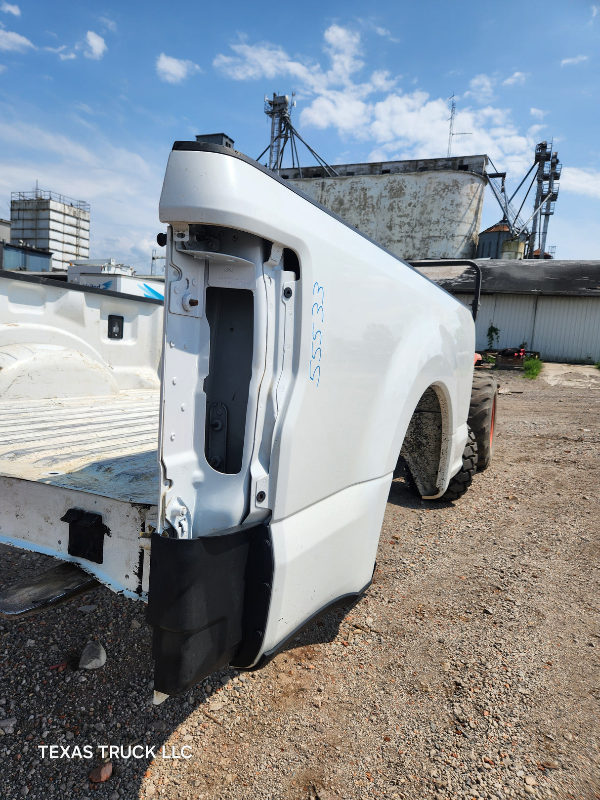 2017-2022 Ford F250 F350 Super Duty 6' 9" Short Truck Bed - Oxford White