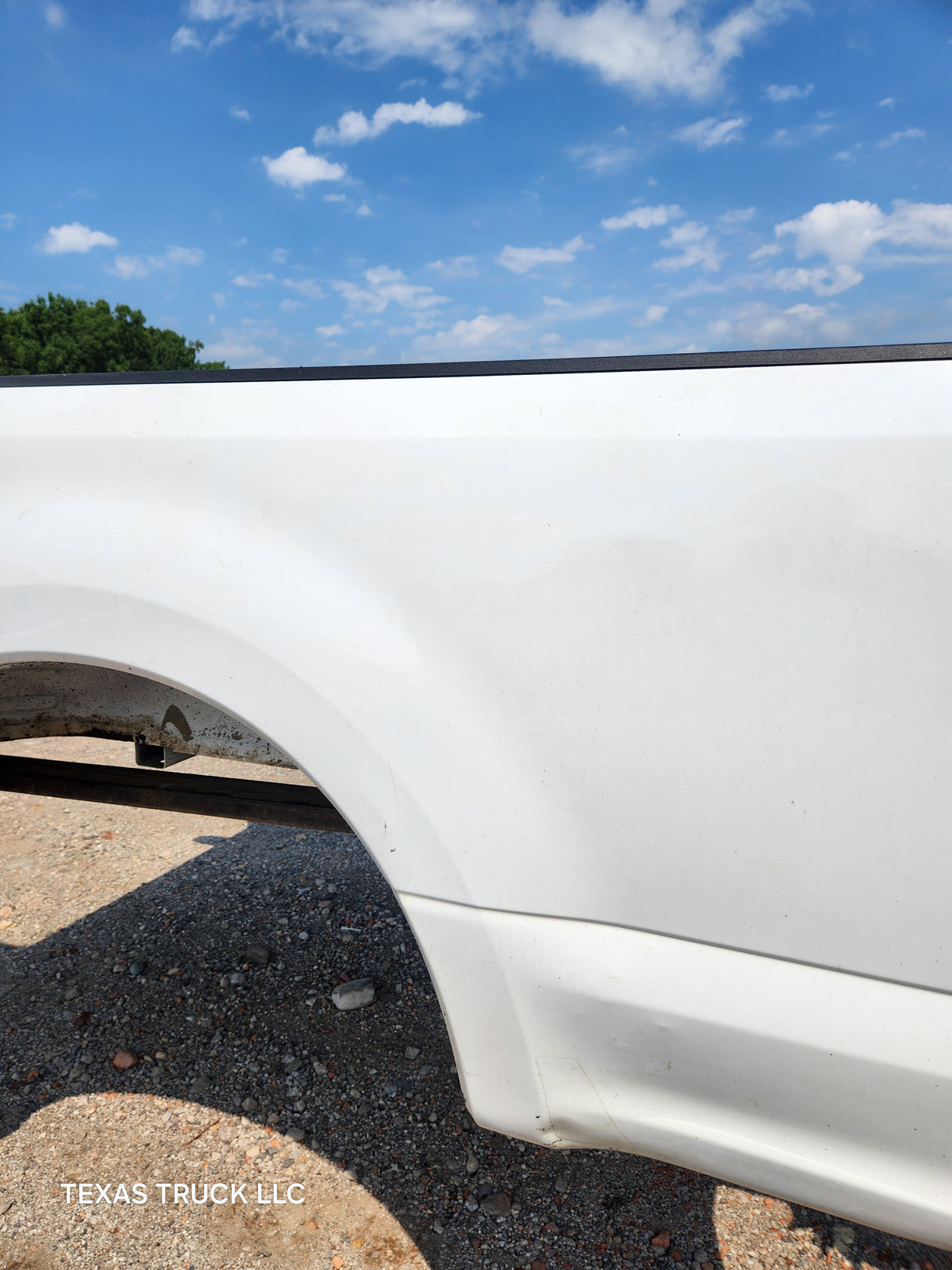 2017-2022 Ford F250 F350 Super Duty 6' 9" Short Truck Bed - Oxford White