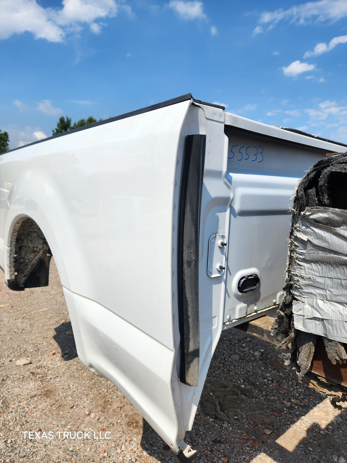2017-2022 Ford F250 F350 Super Duty 6' 9" Short Truck Bed - Oxford White