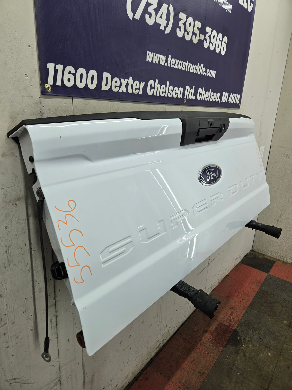 2023-2025 Ford F250 F350 F450 F550 Super Duty Tailgate W/Step - Oxford White