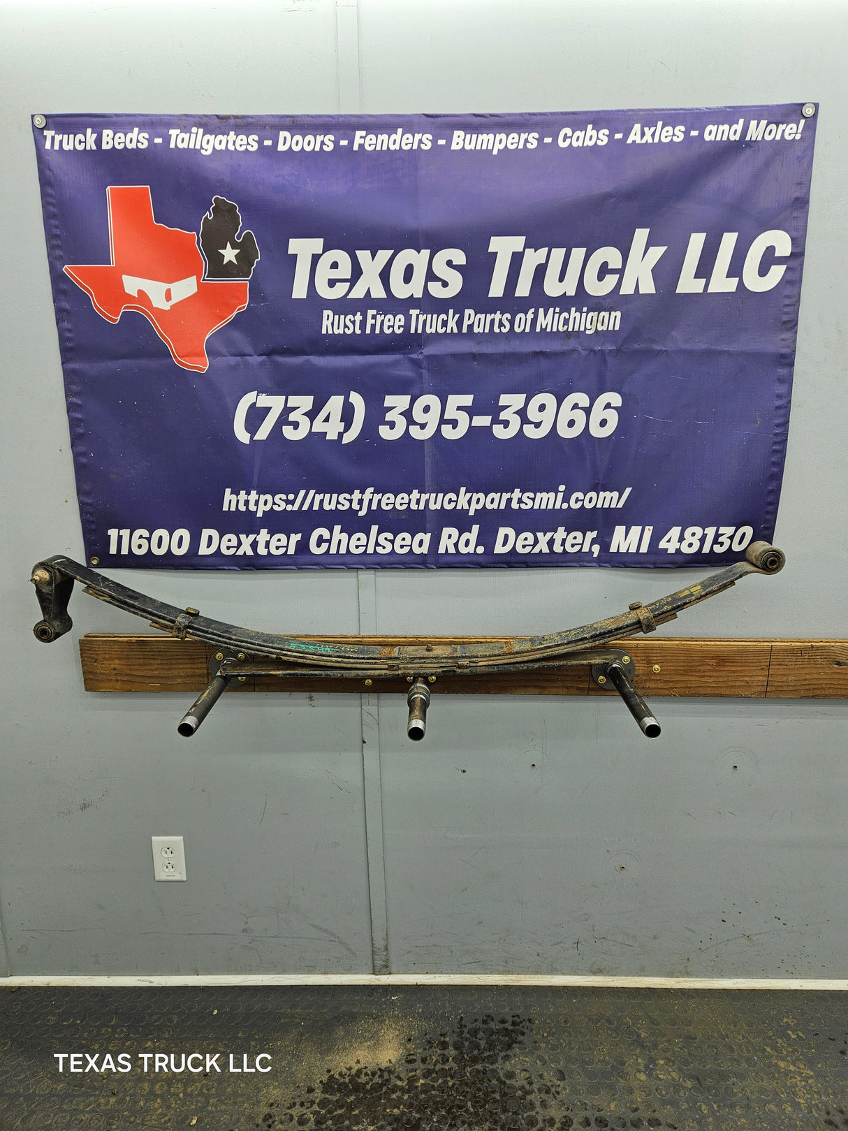1994-2001 2nd Gen Dodge Ram 1500 Rear Leaf Spring (1) 52106297