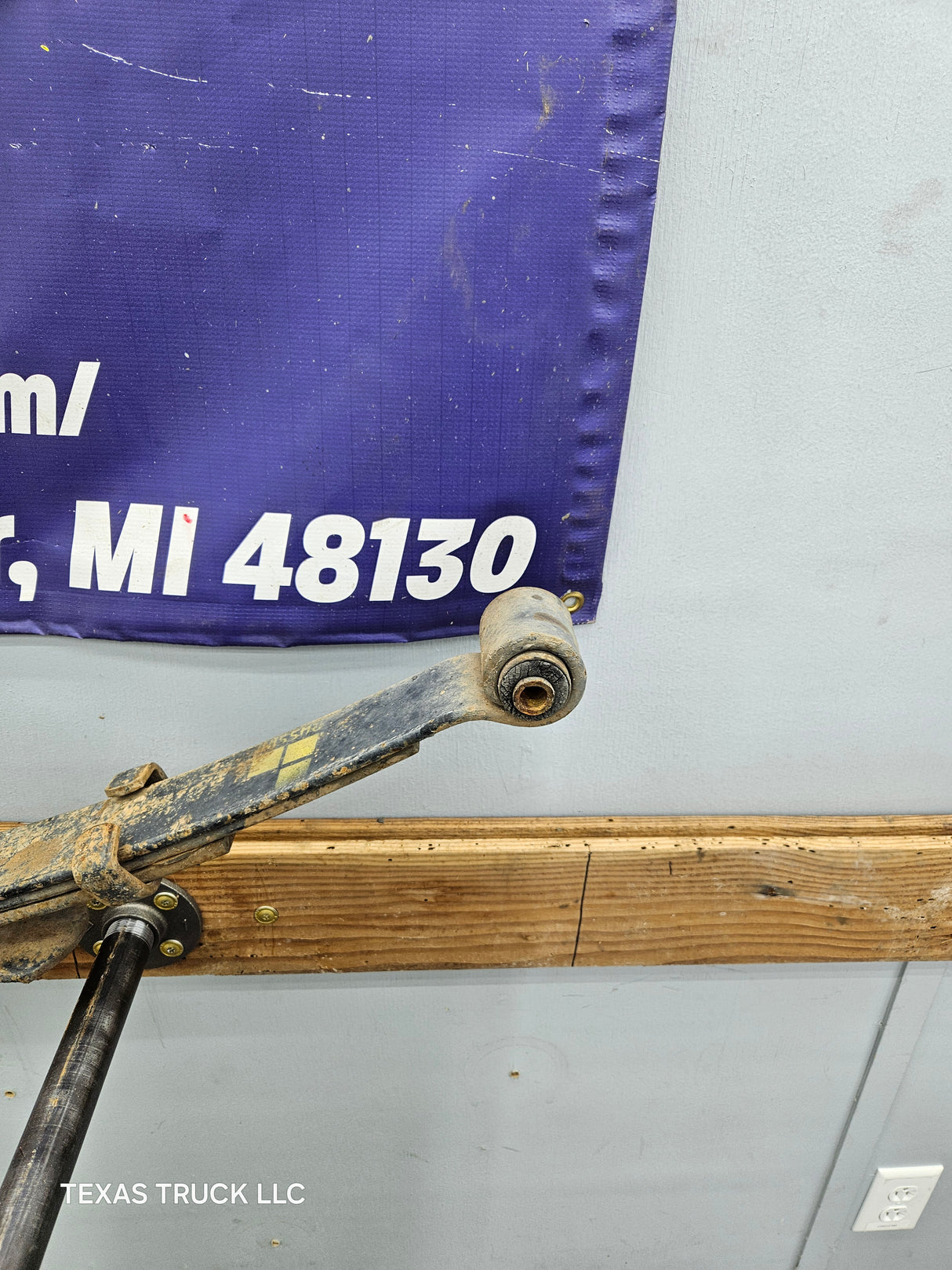 1994-2001 2nd Gen Dodge Ram 1500 Rear Leaf Spring (1) 52106297