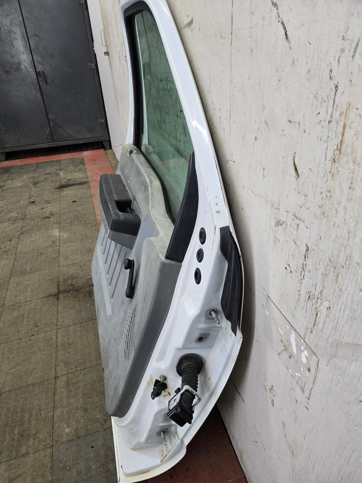 2012-2016 Ford Super Duty LH Driver Side Front Door F250 F350 F450 F550 - Oxford White
