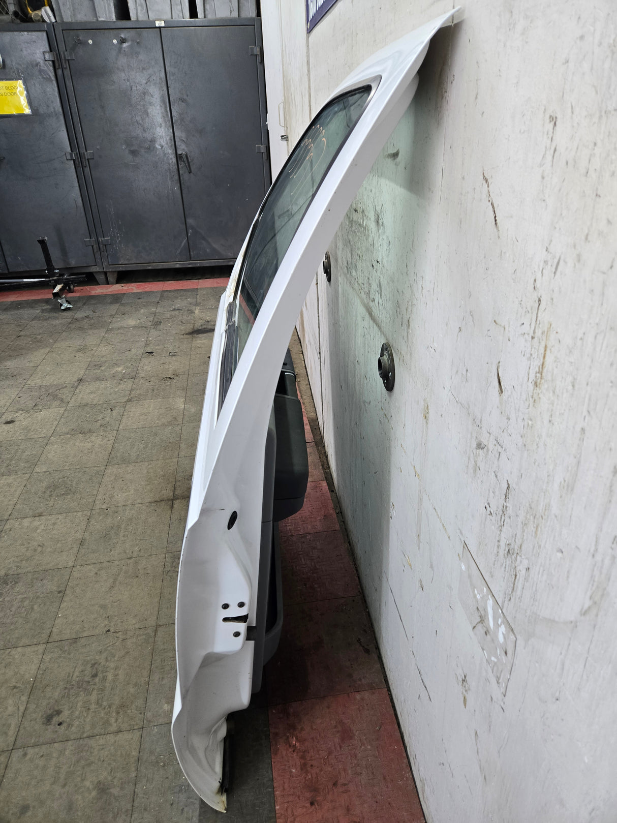 1999-2011 Ford Super Duty LH Front Driver Side Door F250 F350 F450 F550 Oxford White