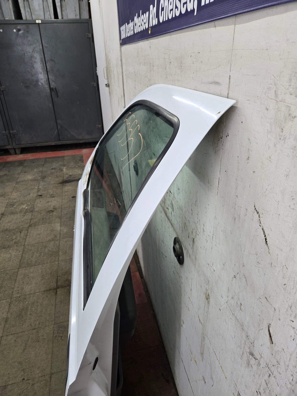 1999-2011 Ford Super Duty LH Front Driver Side Door F250 F350 F450 F550 Oxford White