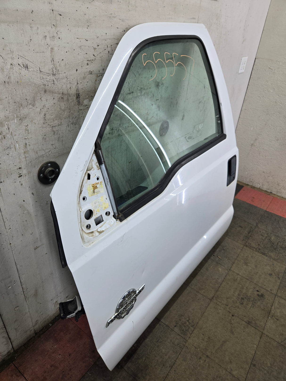 1999-2011 Ford Super Duty LH Front Driver Side Door F250 F350 F450 F550 Oxford White