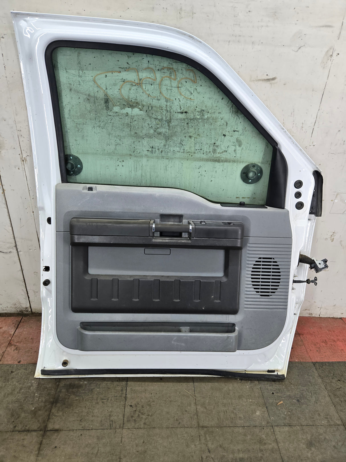 1999-2011 Ford Super Duty LH Front Driver Side Door F250 F350 F450 F550 Oxford White