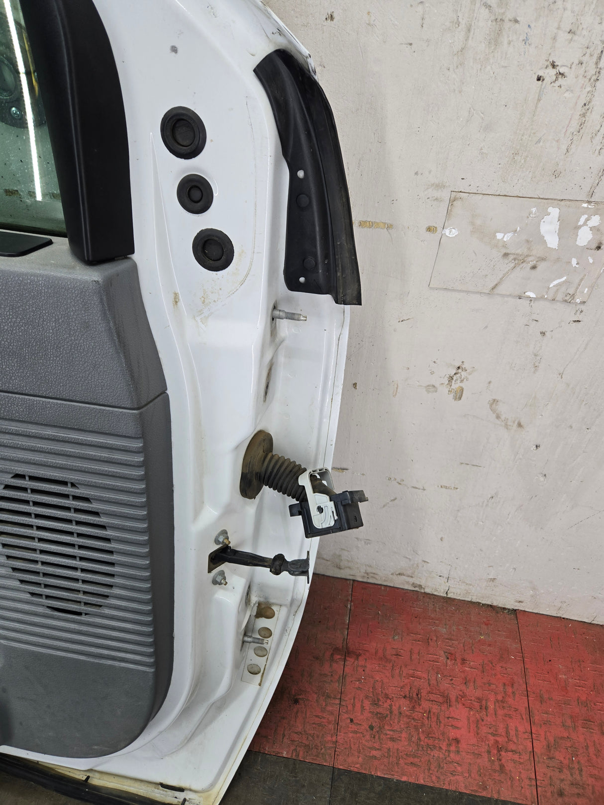 1999-2011 Ford Super Duty LH Front Driver Side Door F250 F350 F450 F550 Oxford White