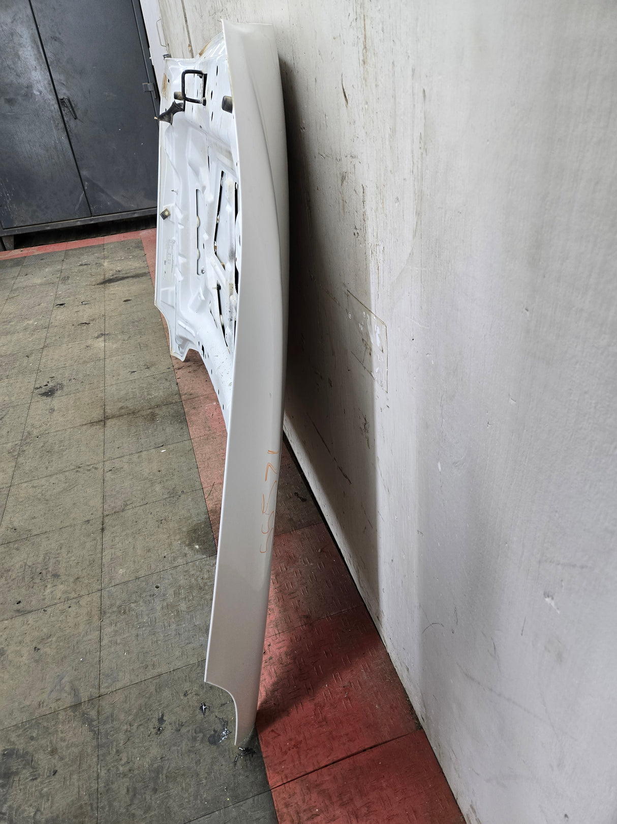 2011-2016 Ford Super Duty Hood F250 F350 F450 F550 - Pearl White