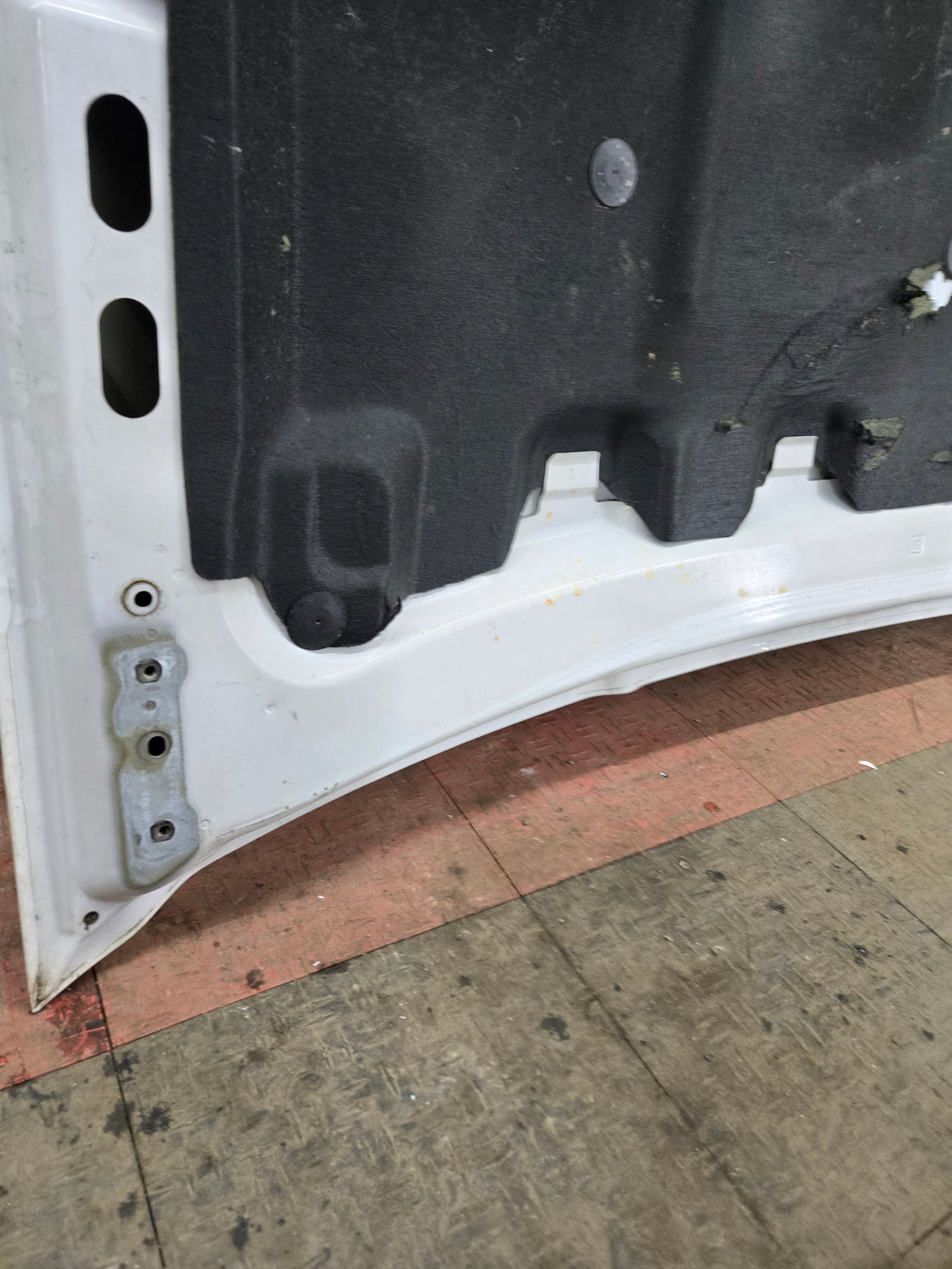 2007-2013 Chevrolet Silverado 1500 2500 Hood - White