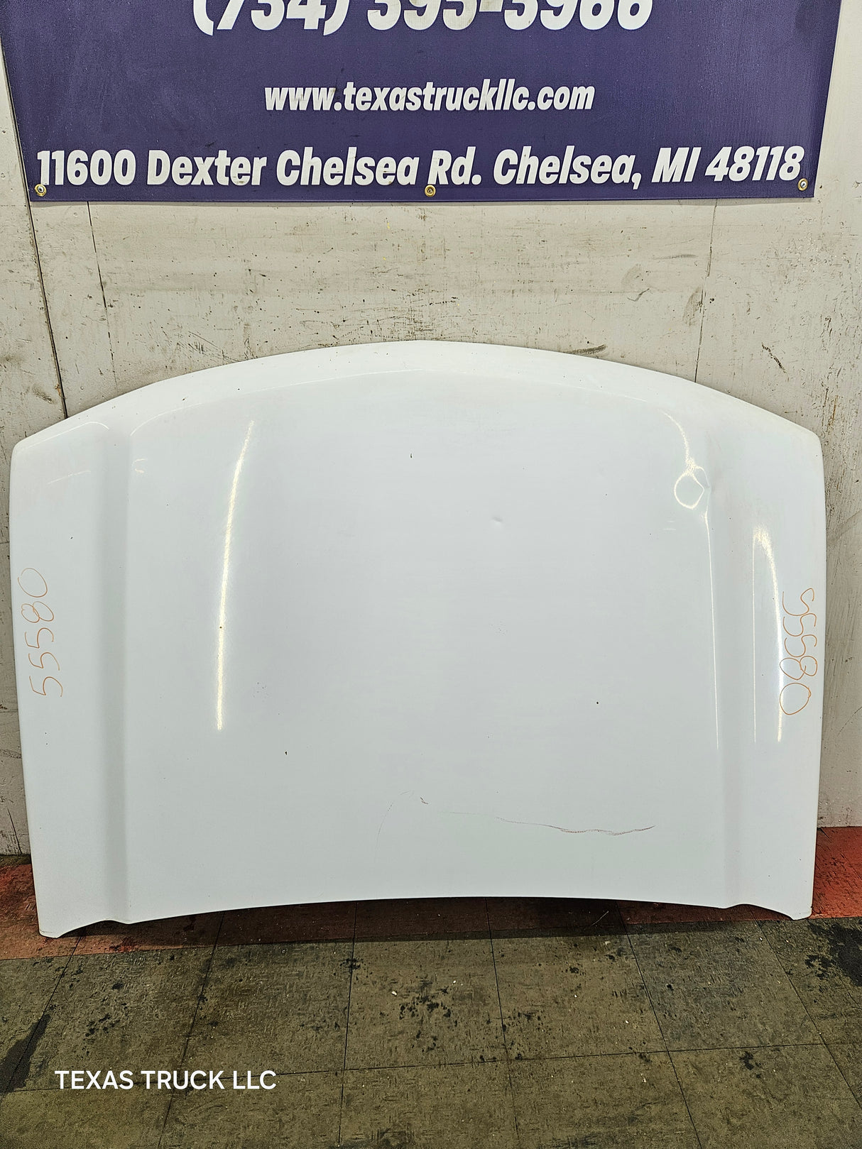 2003-2006 Chevrolet Silverado 1500 2500 'Cateye' HD Hood OEM - Summit White