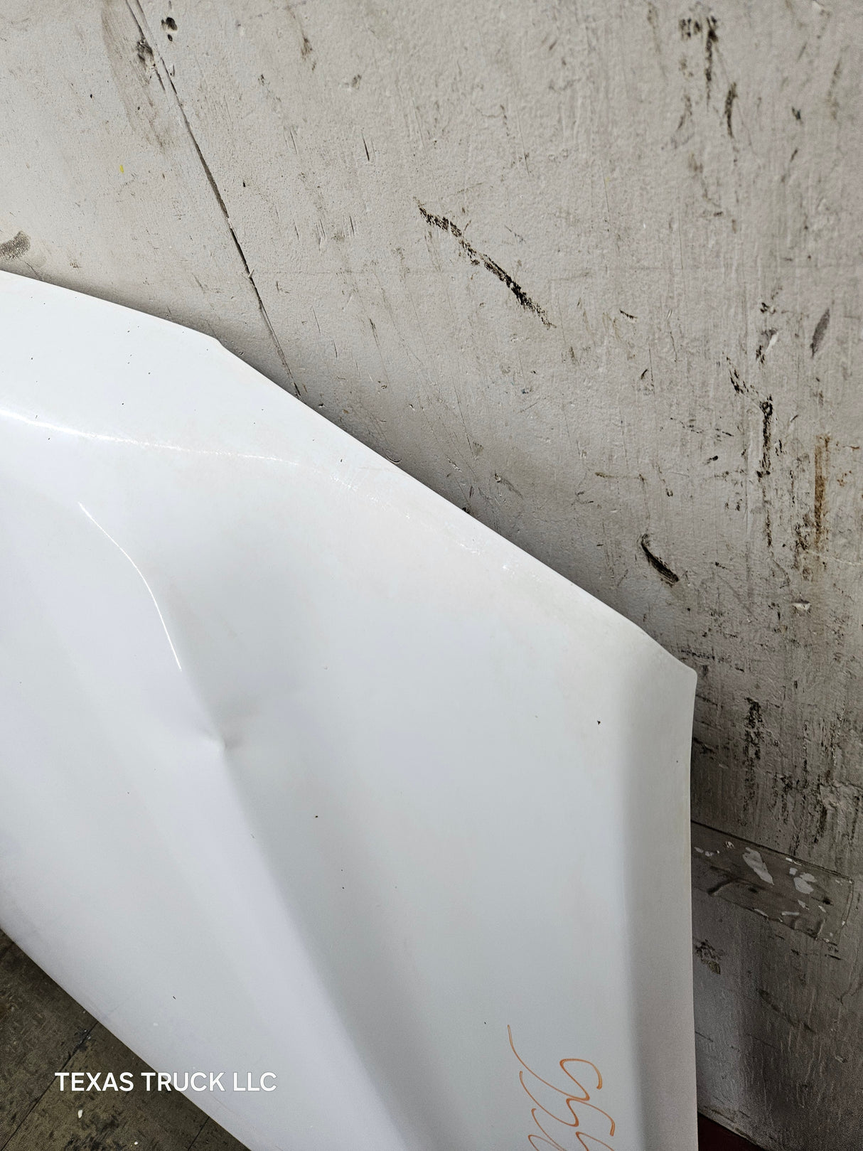 2003-2006 Chevrolet Silverado 1500 2500 'Cateye' HD Hood OEM - Summit White