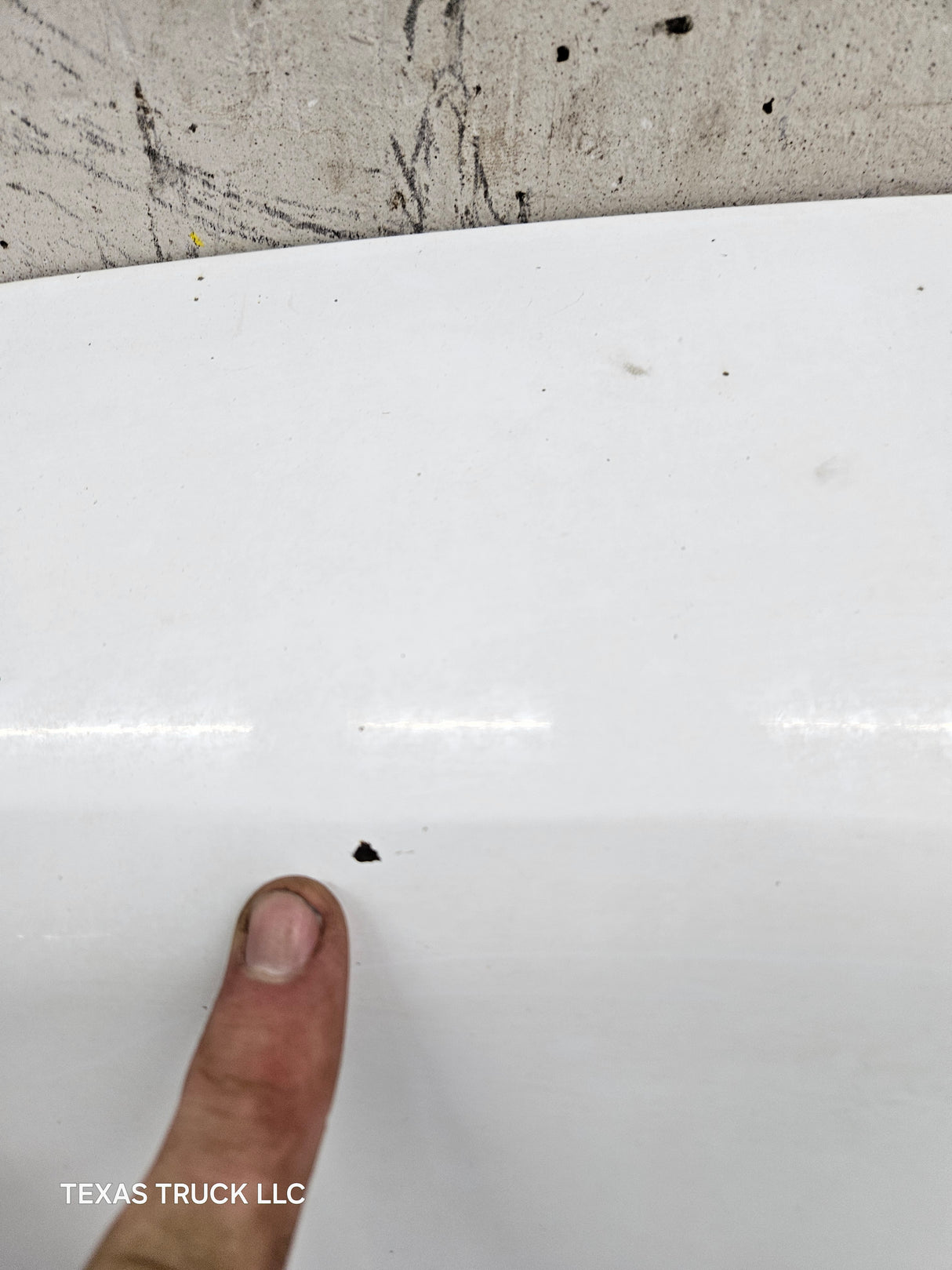 2003-2006 Chevrolet Silverado 1500 2500 'Cateye' HD Hood OEM - Summit White
