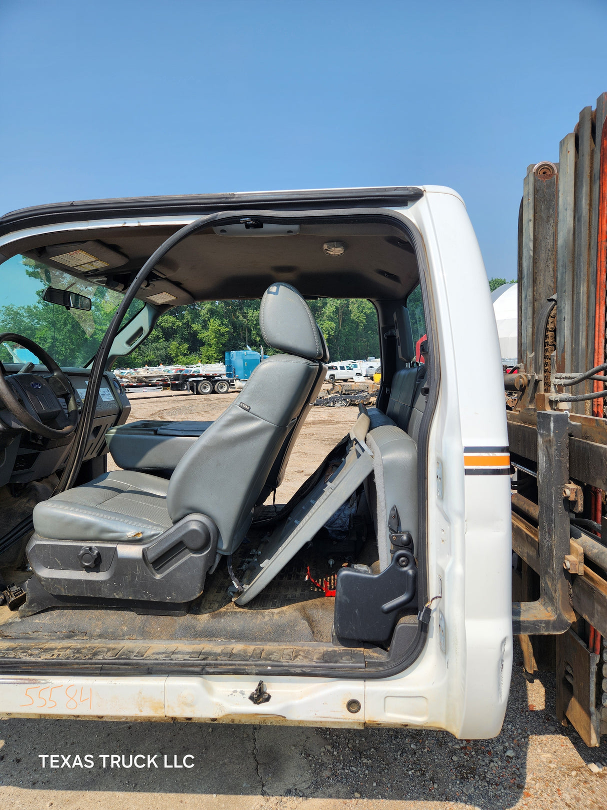 2011-2016 Ford F250 F350 F450 F550 Super Duty Extended Cab - Oxford White