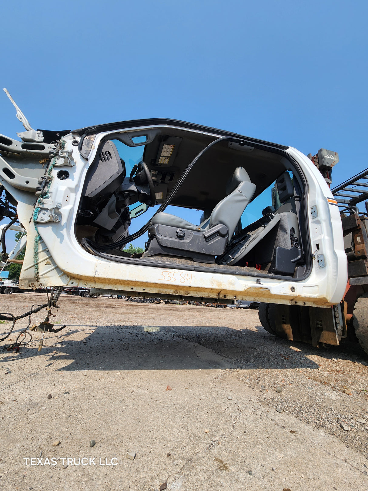2011-2016 Ford F250 F350 F450 F550 Super Duty Extended Cab - Oxford White