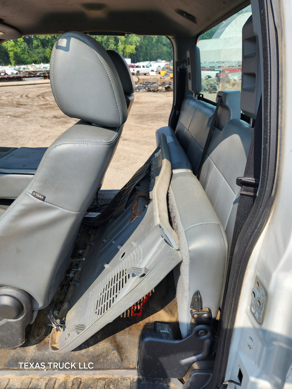 2011-2016 Ford F250 F350 F450 F550 Super Duty Extended Cab - Oxford White