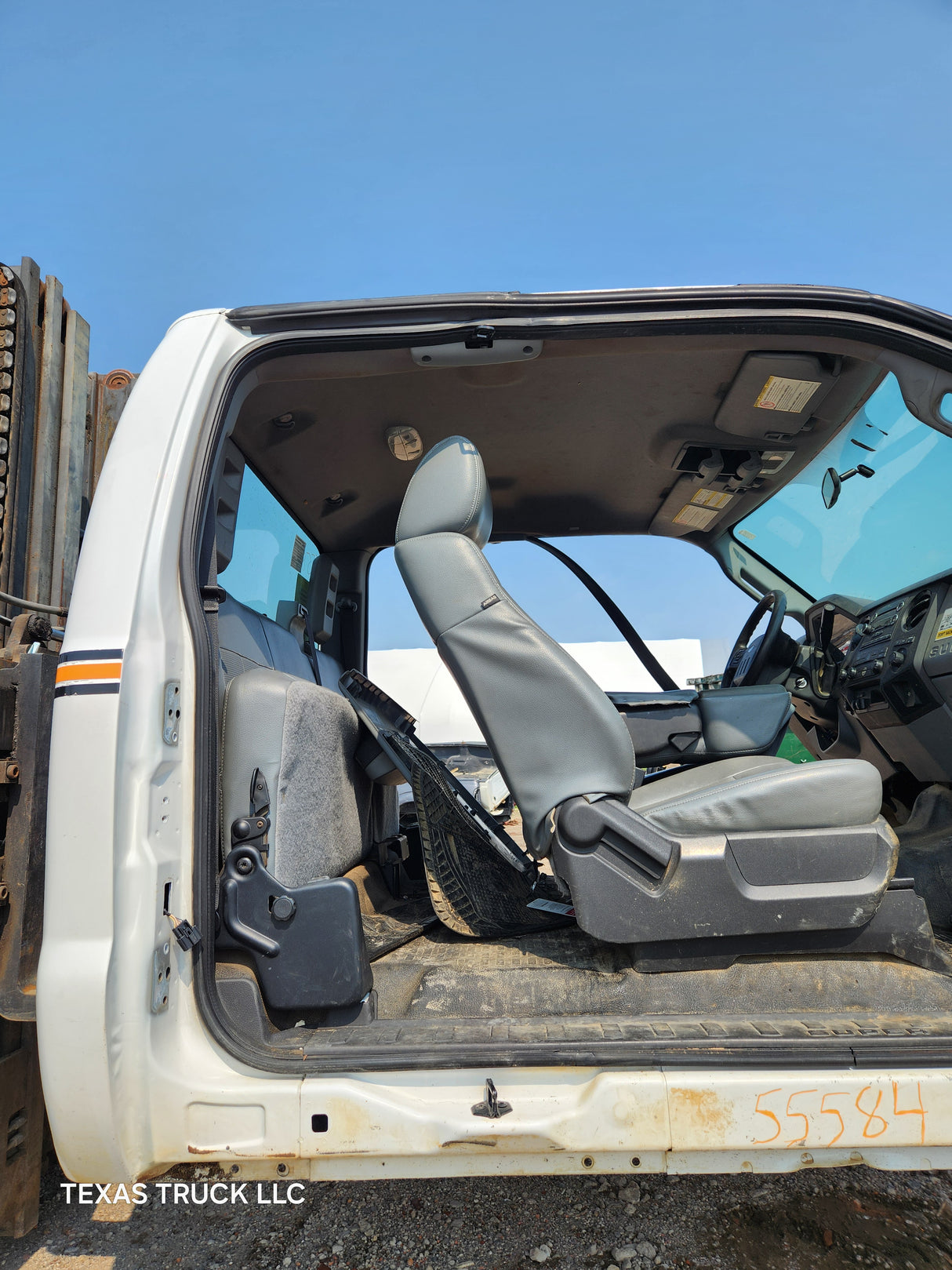 2011-2016 Ford F250 F350 F450 F550 Super Duty Extended Cab - Oxford White