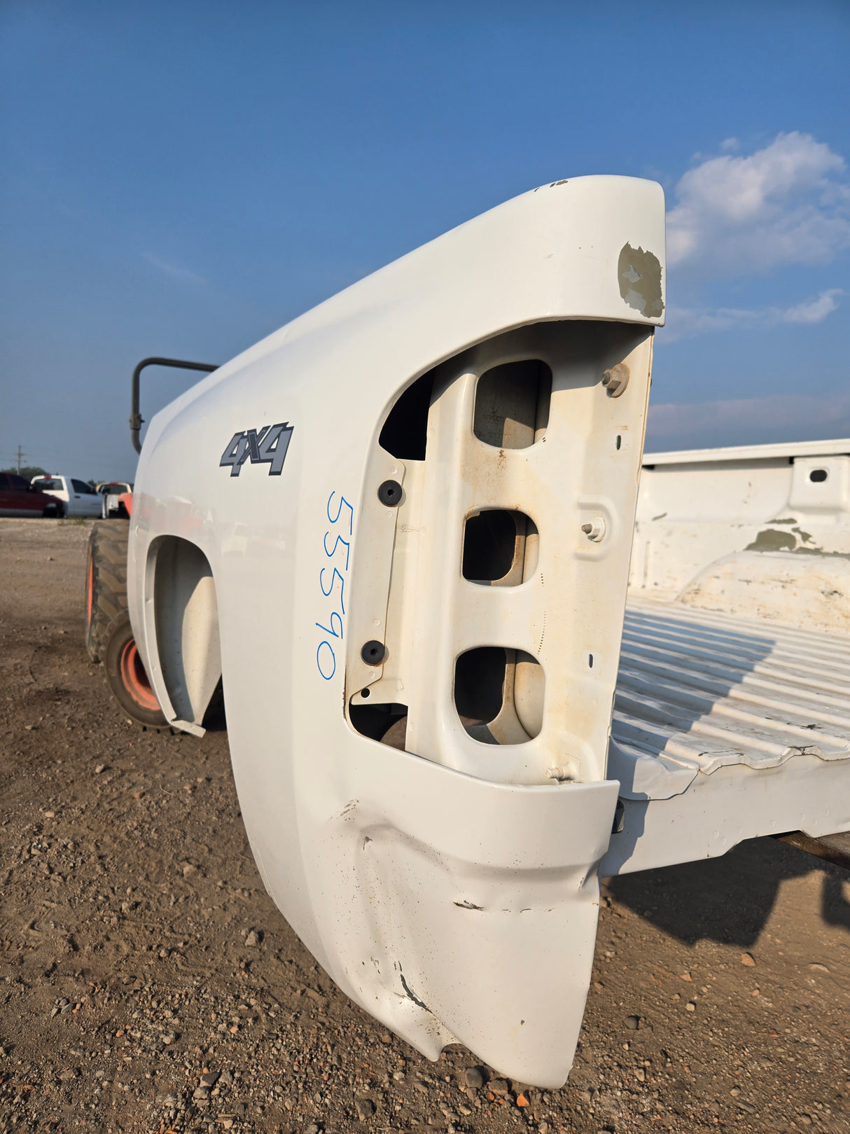 2007-2013 Chevrolet Silverado 1500 2500 3500 HD 6' 6" Short Truck Bed