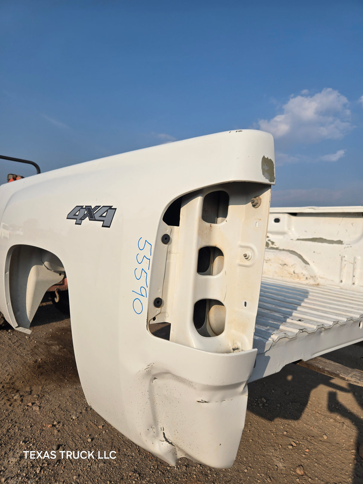 2007-2013 Chevrolet Silverado 1500 2500 3500 HD 6' 6" Short Truck Bed