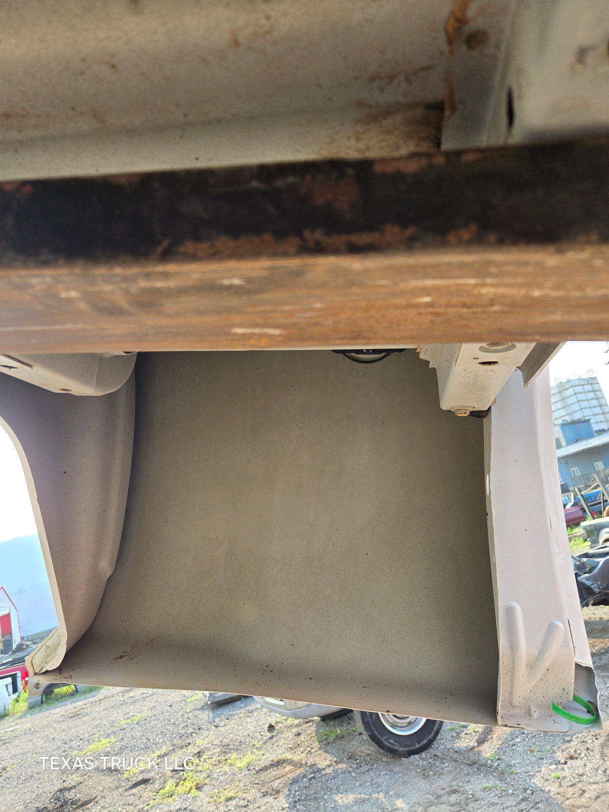 2007-2013 Chevrolet Silverado 1500 2500 3500 HD 6' 6" Short Truck Bed