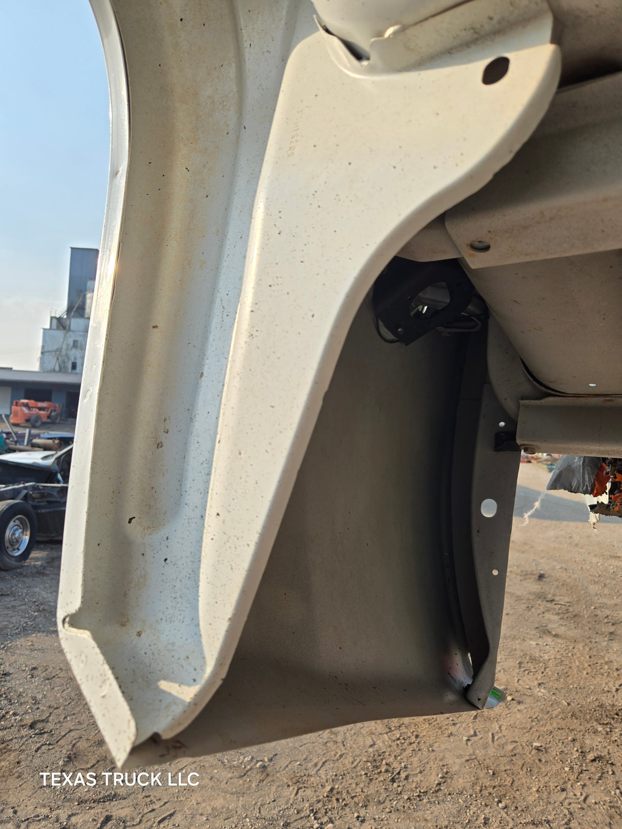 2007-2013 Chevrolet Silverado 1500 2500 3500 HD 6' 6" Short Truck Bed