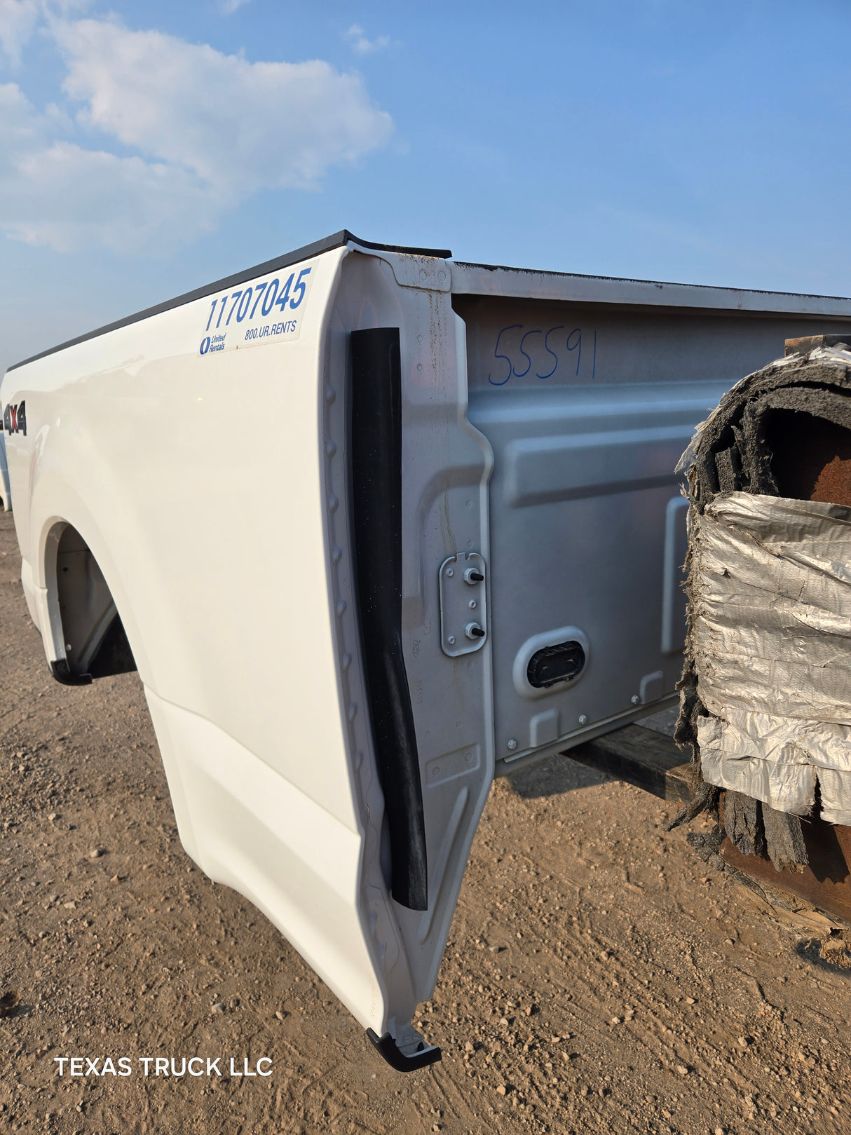 2017-2022 Ford F250 F350 Super Duty 6' 9" Short Truck Bed - Oxford White