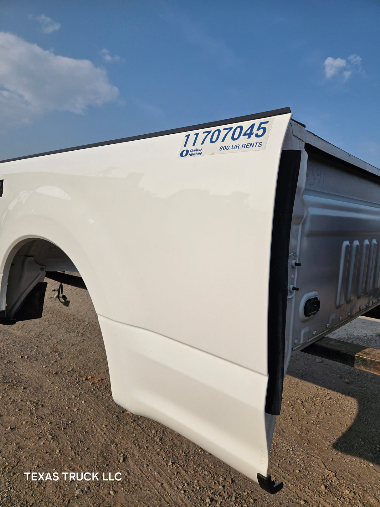2017-2022 Ford F250 F350 Super Duty 6' 9" Short Truck Bed - Oxford White
